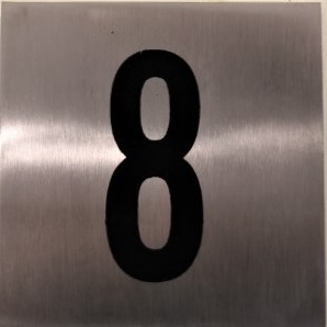 SEÑALETICA NÚMERO 8 CUADRADO (Venta hasta agotar stock)